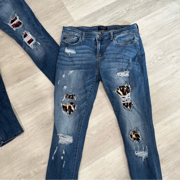 2 pair Judy Blue size 15/32 patched stretch skinny jeans - Picture 9 of 12